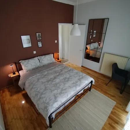 דירה Vasiliki's Place *